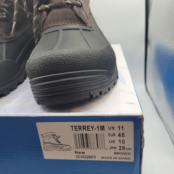 NIB Nortiv8 Terrey Wateeproof Snowboots Size 11m